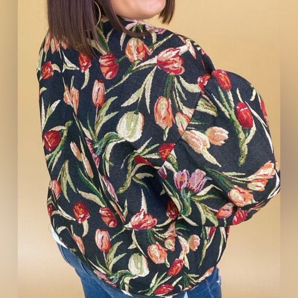 Blossoming Beauty Jacket
- Black - Picture 2 of 2